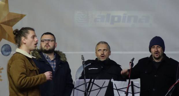 FOTOGALERIJA: Advent u Požegi uz Klapu sv. Lovre