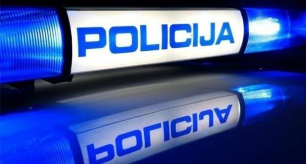 Policija izvijestila o dojavama o postavljenim bombama u sudovima u Slavonskom Brodu