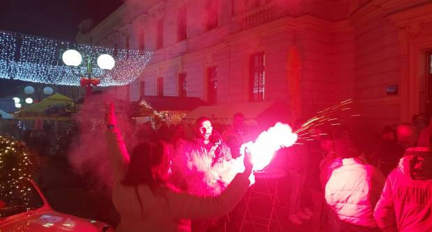 Požežani kao jedno bodrili ʺVatreneʺ