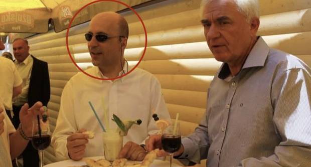 Osim što prihoduje milijune, bližnji bilježnika Maria Včelika redom su uhljebljeni u javne institucije