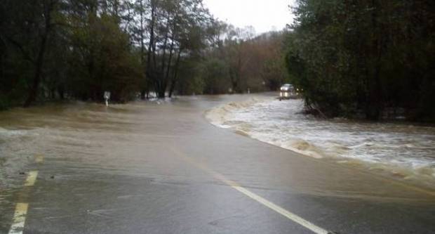 VAŽNA OBAVIJEST: ʺZbog visoke razine vode zatvorena cestaʺ