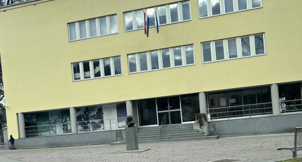 Zahvala Ivanu koji je prošli tjedan ispred Veleučilišta spasio život čovjeku 