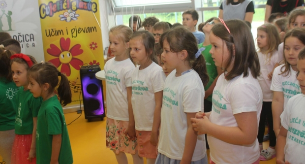 FOTOGALERIJA: Gradonačelnica Marija Šarić darivala novorođenu djecu