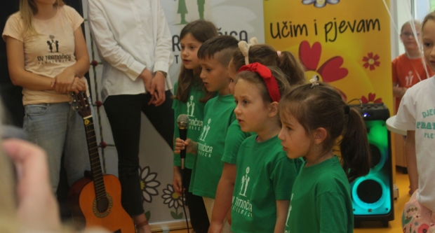 FOTOGALERIJA: Gradonačelnica Marija Šarić darivala novorođenu djecu