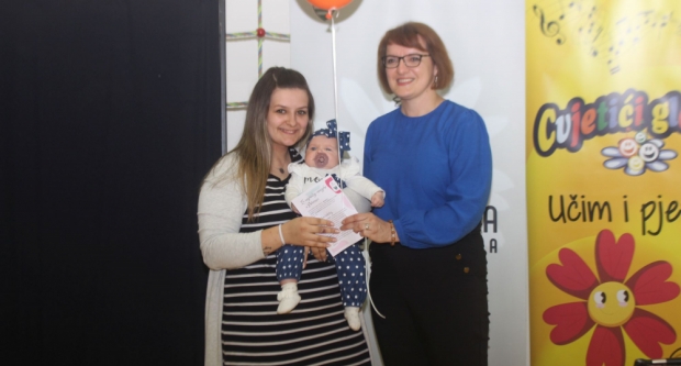 FOTOGALERIJA: Gradonačelnica Marija Šarić darivala novorođenu djecu