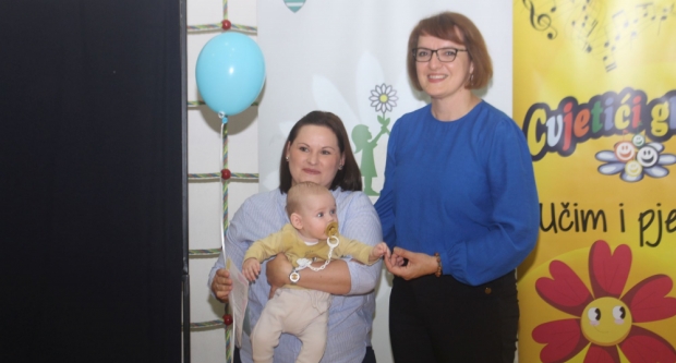 FOTOGALERIJA: Gradonačelnica Marija Šarić darivala novorođenu djecu
