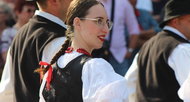 ODRŽANA 40. MEĐUNARODNA SMOTRA FOLKLORA LIDAS: Pleterničke ulice ponovno su bile preplavljene narodnim nošnjama
