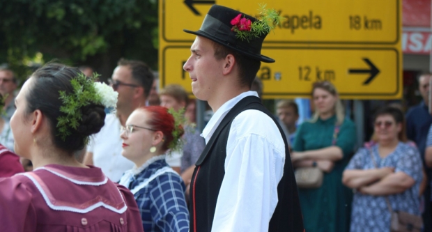 ODRŽANA 40. MEĐUNARODNA SMOTRA FOLKLORA LIDAS: Pleterničke ulice ponovno su bile preplavljene narodnim nošnjama