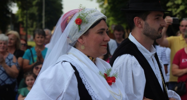 ODRŽANA 40. MEĐUNARODNA SMOTRA FOLKLORA LIDAS: Pleterničke ulice ponovno su bile preplavljene narodnim nošnjama