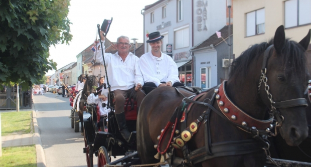 ODRŽANA 40. MEĐUNARODNA SMOTRA FOLKLORA LIDAS: Pleterničke ulice ponovno su bile preplavljene narodnim nošnjama