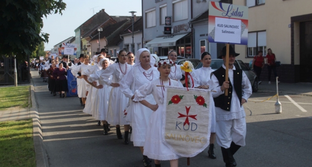 ODRŽANA 40. MEĐUNARODNA SMOTRA FOLKLORA LIDAS: Pleterničke ulice ponovno su bile preplavljene narodnim nošnjama