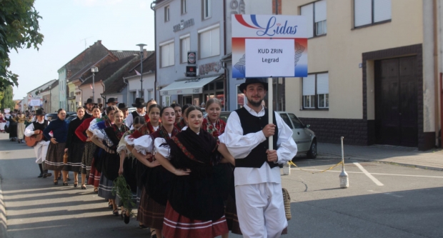 ODRŽANA 40. MEĐUNARODNA SMOTRA FOLKLORA LIDAS: Pleterničke ulice ponovno su bile preplavljene narodnim nošnjama
