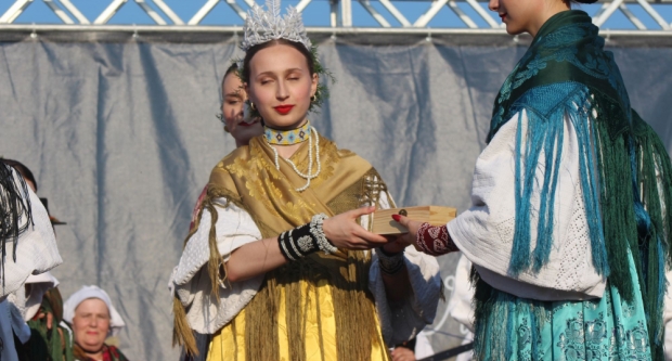 ODRŽANA 40. MEĐUNARODNA SMOTRA FOLKLORA LIDAS: Pleterničke ulice ponovno su bile preplavljene narodnim nošnjama