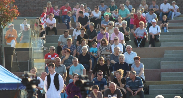 ODRŽANA 40. MEĐUNARODNA SMOTRA FOLKLORA LIDAS: Pleterničke ulice ponovno su bile preplavljene narodnim nošnjama