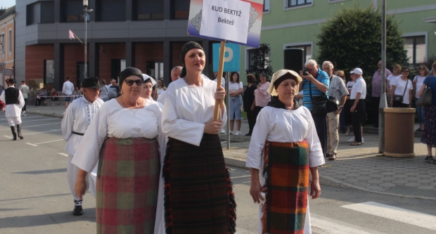 ODRŽANA 40. MEĐUNARODNA SMOTRA FOLKLORA LIDAS: Pleterničke ulice ponovno su bile preplavljene narodnim nošnjama