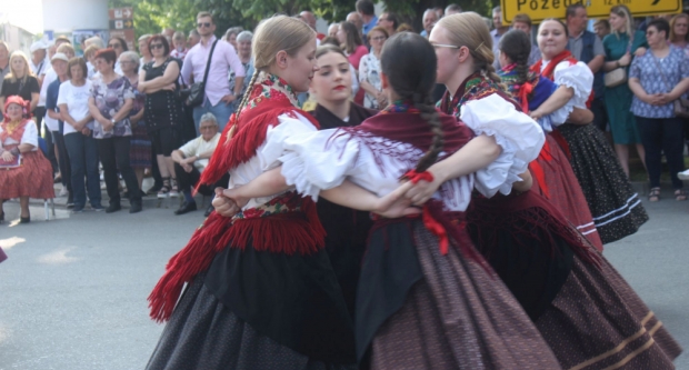 ODRŽANA 40. MEĐUNARODNA SMOTRA FOLKLORA LIDAS: Pleterničke ulice ponovno su bile preplavljene narodnim nošnjama