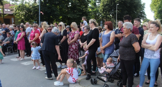 ODRŽANA 40. MEĐUNARODNA SMOTRA FOLKLORA LIDAS: Pleterničke ulice ponovno su bile preplavljene narodnim nošnjama
