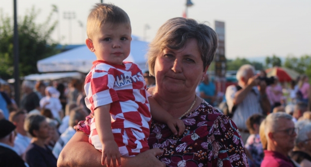 ODRŽANA 40. MEĐUNARODNA SMOTRA FOLKLORA LIDAS: Pleterničke ulice ponovno su bile preplavljene narodnim nošnjama