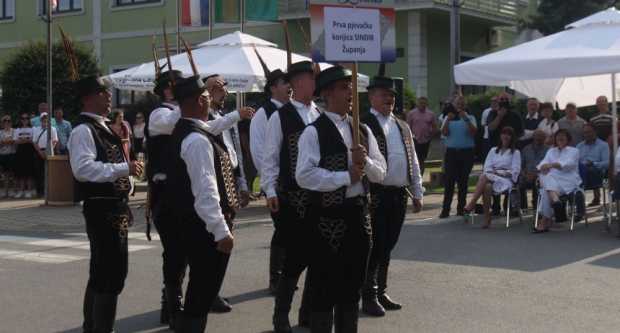 ODRŽANA 40. MEĐUNARODNA SMOTRA FOLKLORA LIDAS: Pleterničke ulice ponovno su bile preplavljene narodnim nošnjama