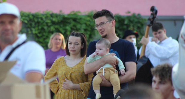 ODRŽANA 40. MEĐUNARODNA SMOTRA FOLKLORA LIDAS: Pleterničke ulice ponovno su bile preplavljene narodnim nošnjama