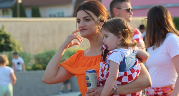 ODRŽANA 40. MEĐUNARODNA SMOTRA FOLKLORA LIDAS: Pleterničke ulice ponovno su bile preplavljene narodnim nošnjama