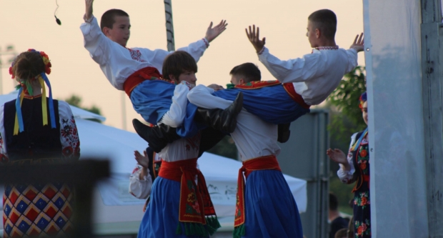 ODRŽANA 40. MEĐUNARODNA SMOTRA FOLKLORA LIDAS: Pleterničke ulice ponovno su bile preplavljene narodnim nošnjama