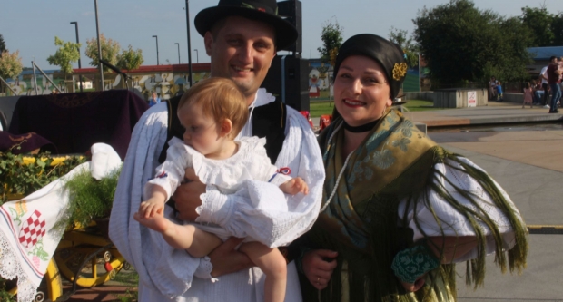 ODRŽANA 40. MEĐUNARODNA SMOTRA FOLKLORA LIDAS: Pleterničke ulice ponovno su bile preplavljene narodnim nošnjama
