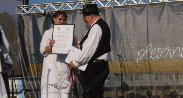 ODRŽANA 40. MEĐUNARODNA SMOTRA FOLKLORA LIDAS: Pleterničke ulice ponovno su bile preplavljene narodnim nošnjama