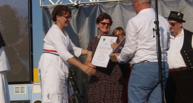 ODRŽANA 40. MEĐUNARODNA SMOTRA FOLKLORA LIDAS: Pleterničke ulice ponovno su bile preplavljene narodnim nošnjama