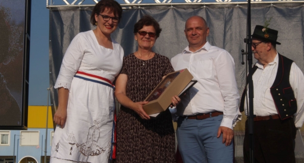 ODRŽANA 40. MEĐUNARODNA SMOTRA FOLKLORA LIDAS: Pleterničke ulice ponovno su bile preplavljene narodnim nošnjama