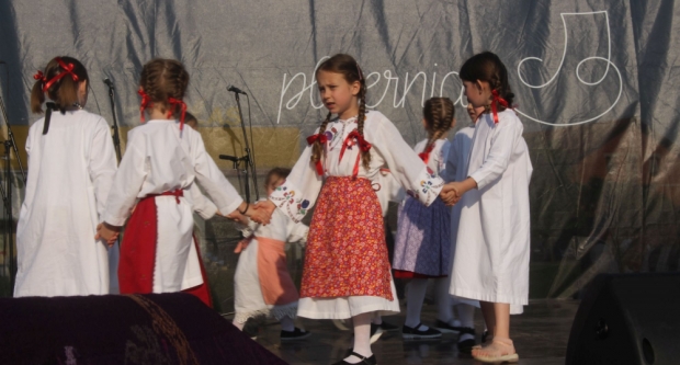 ODRŽANA 40. MEĐUNARODNA SMOTRA FOLKLORA LIDAS: Pleterničke ulice ponovno su bile preplavljene narodnim nošnjama