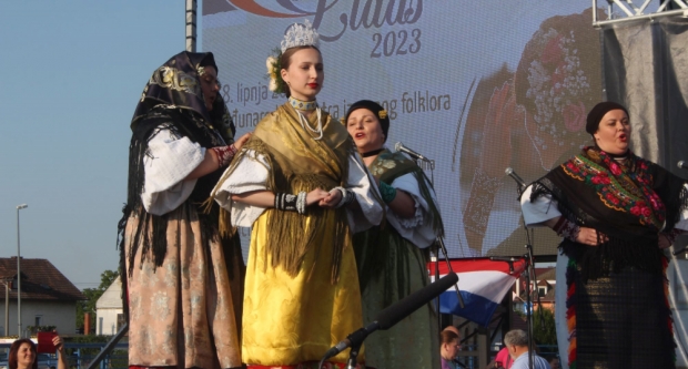 ODRŽANA 40. MEĐUNARODNA SMOTRA FOLKLORA LIDAS: Pleterničke ulice ponovno su bile preplavljene narodnim nošnjama