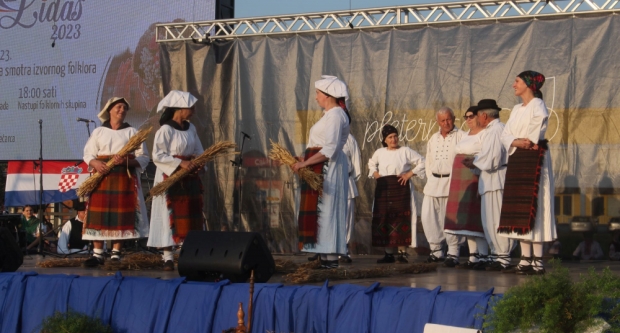 ODRŽANA 40. MEĐUNARODNA SMOTRA FOLKLORA LIDAS: Pleterničke ulice ponovno su bile preplavljene narodnim nošnjama