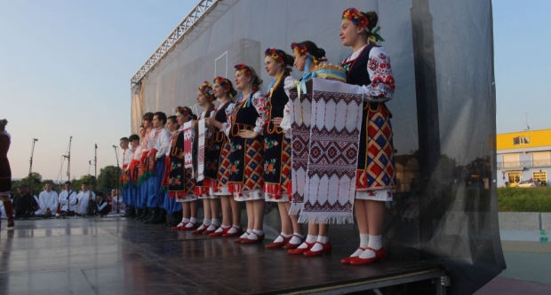 ODRŽANA 40. MEĐUNARODNA SMOTRA FOLKLORA LIDAS: Pleterničke ulice ponovno su bile preplavljene narodnim nošnjama