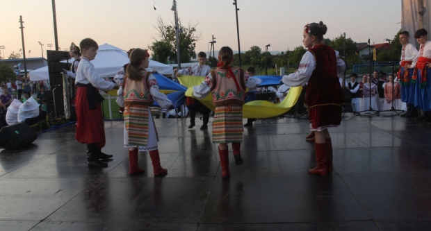 ODRŽANA 40. MEĐUNARODNA SMOTRA FOLKLORA LIDAS: Pleterničke ulice ponovno su bile preplavljene narodnim nošnjama