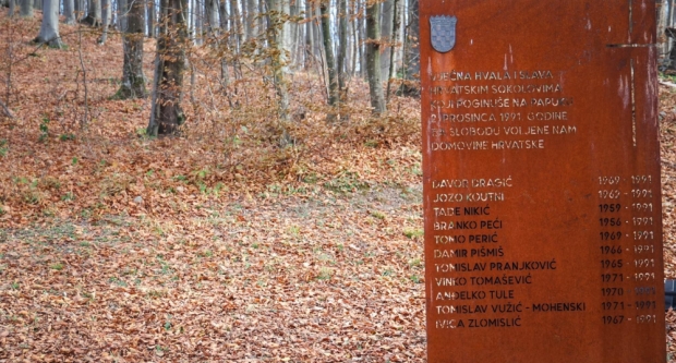 FOTO: 32. obljetnica tragične pogibije jedanaestorice hrvatskih vitezova na Papuku