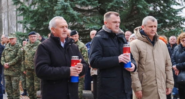 FOTO: 32. obljetnica tragične pogibije jedanaestorice hrvatskih vitezova na Papuku