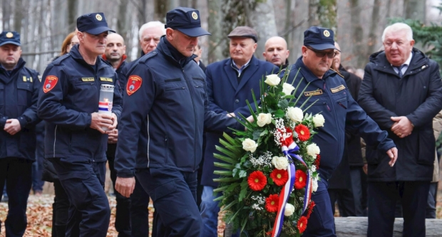 FOTO: 32. obljetnica tragične pogibije jedanaestorice hrvatskih vitezova na Papuku