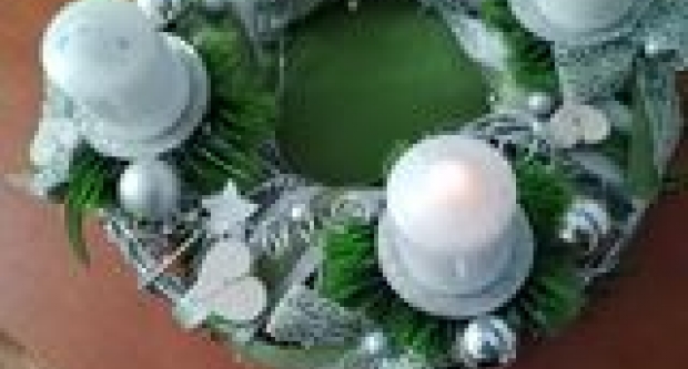 Prva fotogalerija adventskih vijenaca naših čitateljica i čitatelja