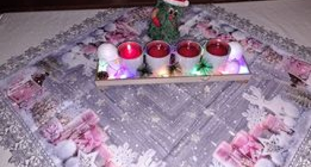 Prva fotogalerija adventskih vijenaca naših čitateljica i čitatelja