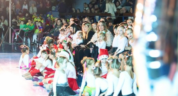 FOTO: ’Putovanje Europom’- plesna predstava povodom 30 godina rada Požeških mažoretkinja i 25 godina Twirling kluba