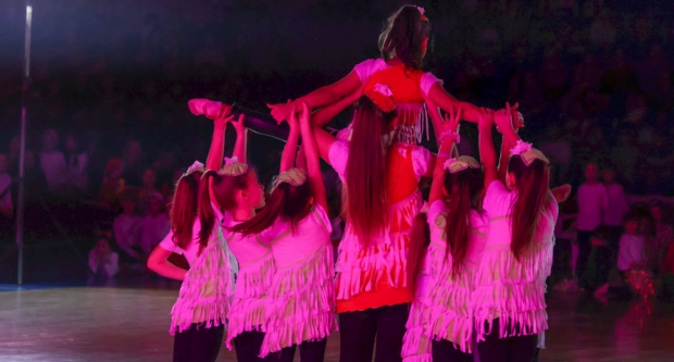 FOTO: ’Putovanje Europom’- plesna predstava povodom 30 godina rada Požeških mažoretkinja i 25 godina Twirling kluba