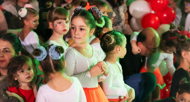 FOTO: ’Putovanje Europom’- plesna predstava povodom 30 godina rada Požeških mažoretkinja i 25 godina Twirling kluba