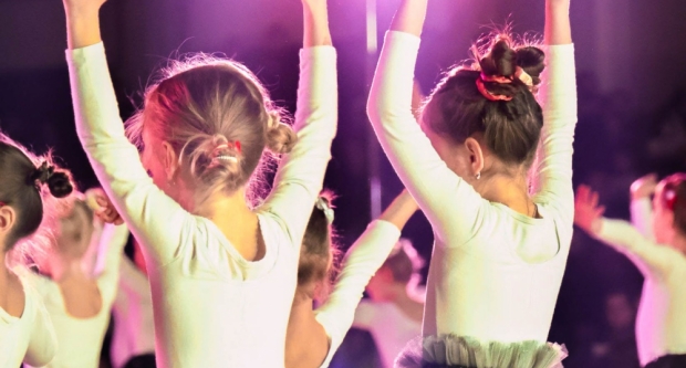 FOTO: ’Putovanje Europom’- plesna predstava povodom 30 godina rada Požeških mažoretkinja i 25 godina Twirling kluba