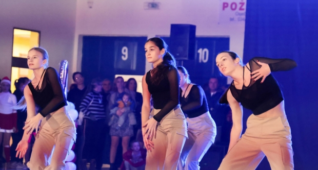 FOTO: ’Putovanje Europom’- plesna predstava povodom 30 godina rada Požeških mažoretkinja i 25 godina Twirling kluba