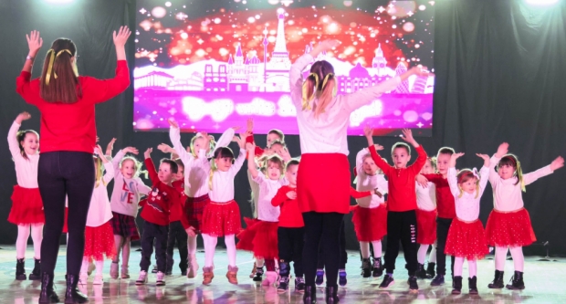 FOTO: ’Putovanje Europom’- plesna predstava povodom 30 godina rada Požeških mažoretkinja i 25 godina Twirling kluba