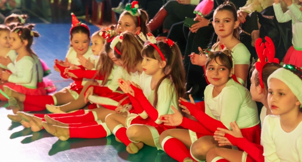 FOTO: ’Putovanje Europom’- plesna predstava povodom 30 godina rada Požeških mažoretkinja i 25 godina Twirling kluba