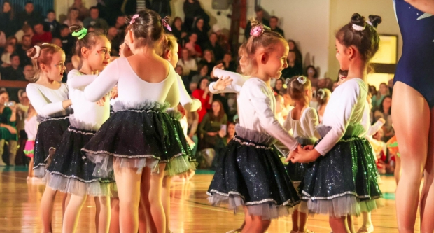 FOTO: ’Putovanje Europom’- plesna predstava povodom 30 godina rada Požeških mažoretkinja i 25 godina Twirling kluba