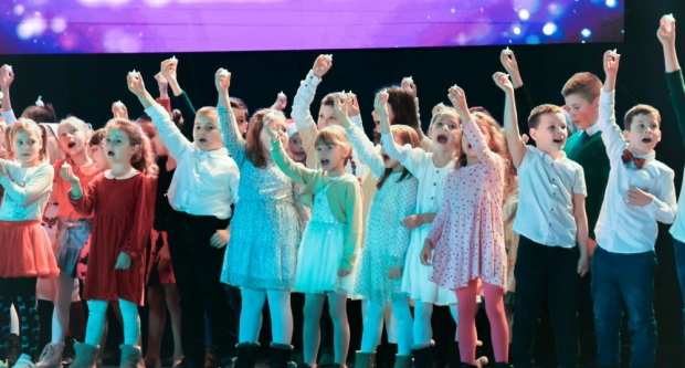 FOTO: ’Putovanje Europom’- plesna predstava povodom 30 godina rada Požeških mažoretkinja i 25 godina Twirling kluba