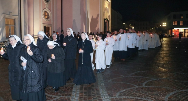 FOTO: Proslava Gospe Lurdske u požeškoj Katedrali